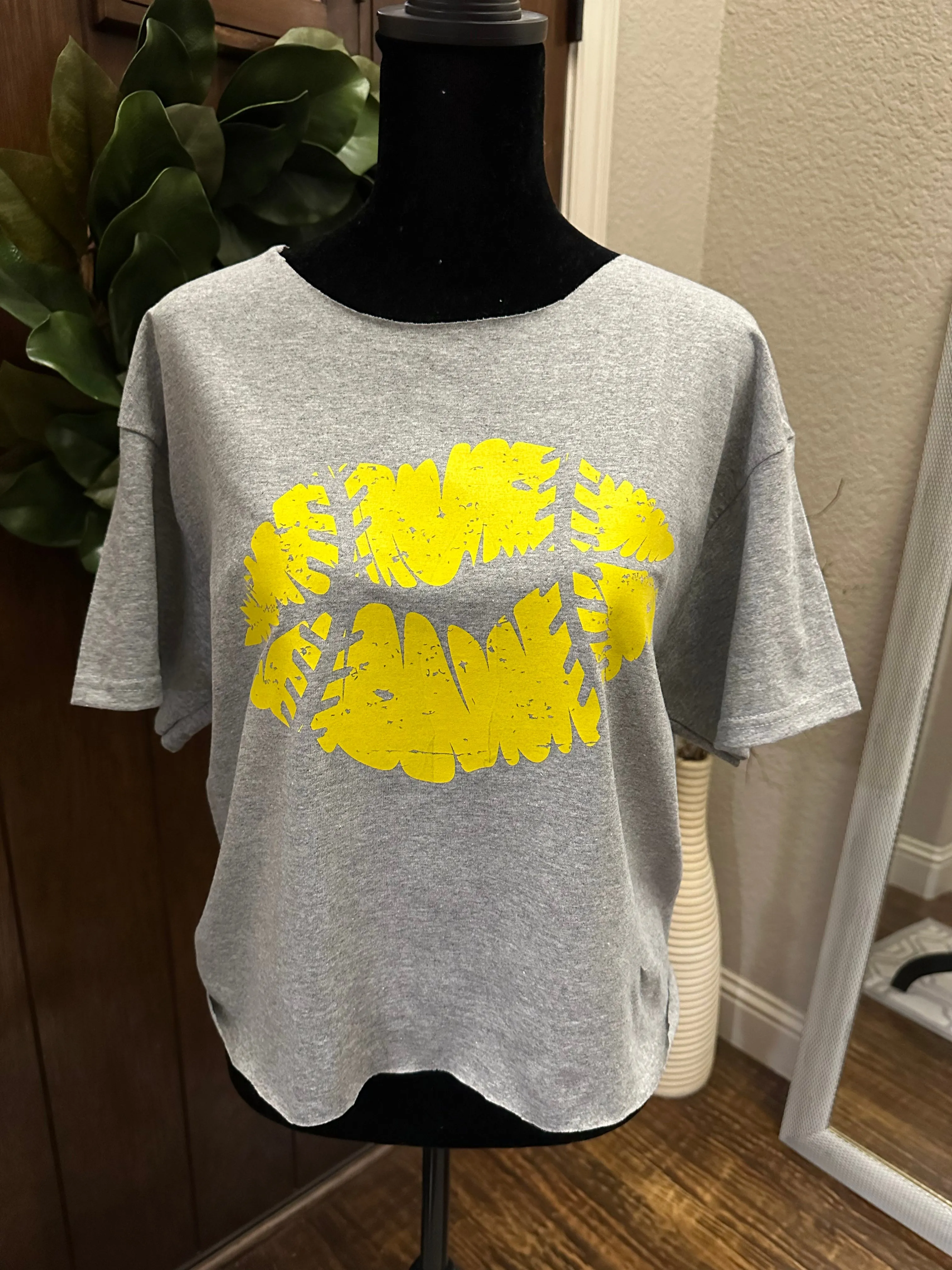 Softball Lips Open Back T-Shirt