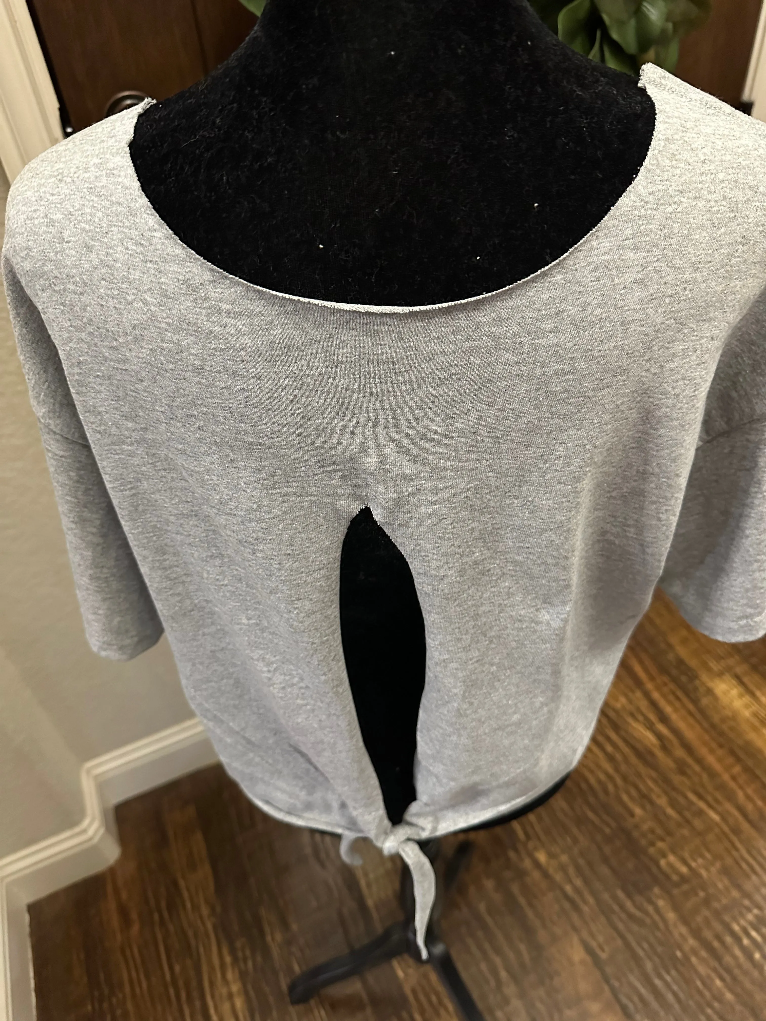 Softball Lips Open Back T-Shirt
