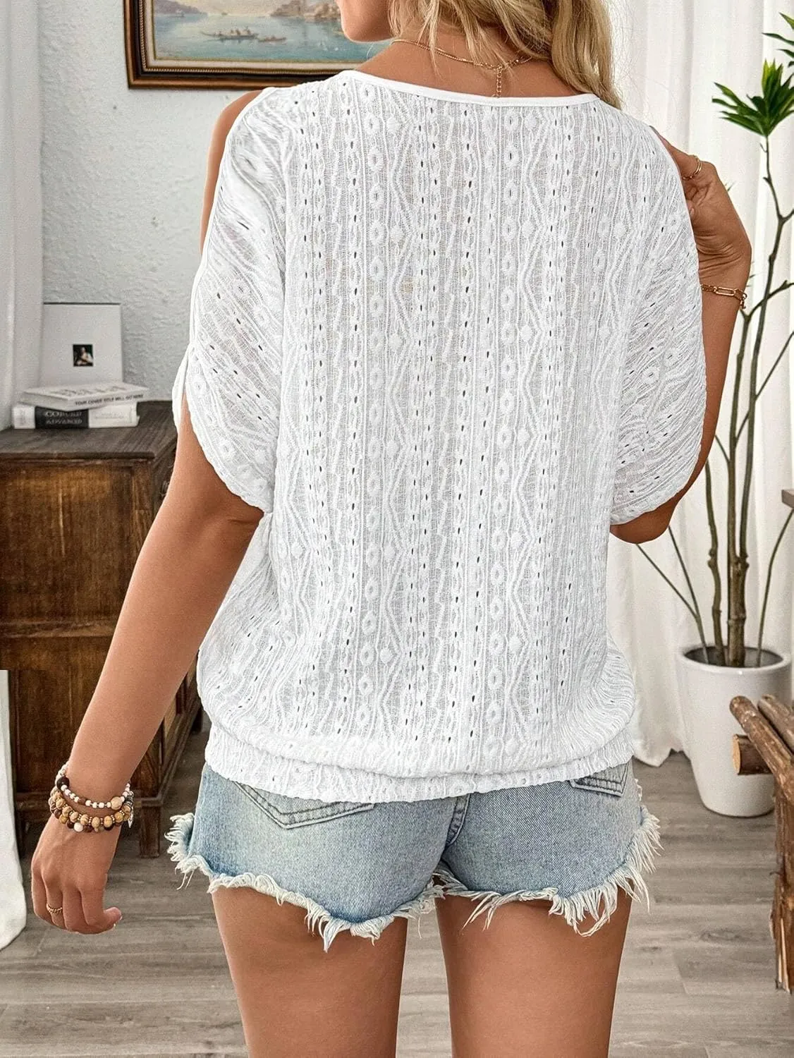 Women's Cold Shoulder Eyelet Tops Crew Neck Batwing Sleeve T-Shirts Textured Knit Summer Casual Tunic Blouse